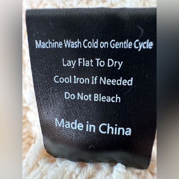 Pol Pullover Oversized Cream Knit Sweater Size Small - Picture 10 of 10